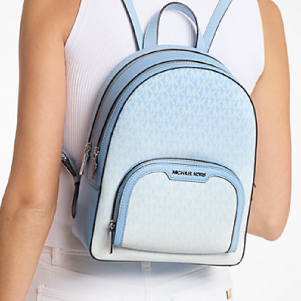 MICHAEL KORS Jaycee Medium Ombré Signature Logo Backpack
Light Sky
NWT - Picture 2 of 16